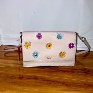 Kate Spade convertible crossbody in warmbeige with cameron spade flower applique